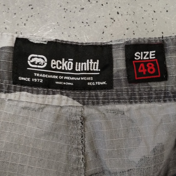 •Ecko Unltd Shorts Mens 48 Gray Snow Camo Camouflage Ripstop Cargo Casual Y2K - Picture 4 of 10